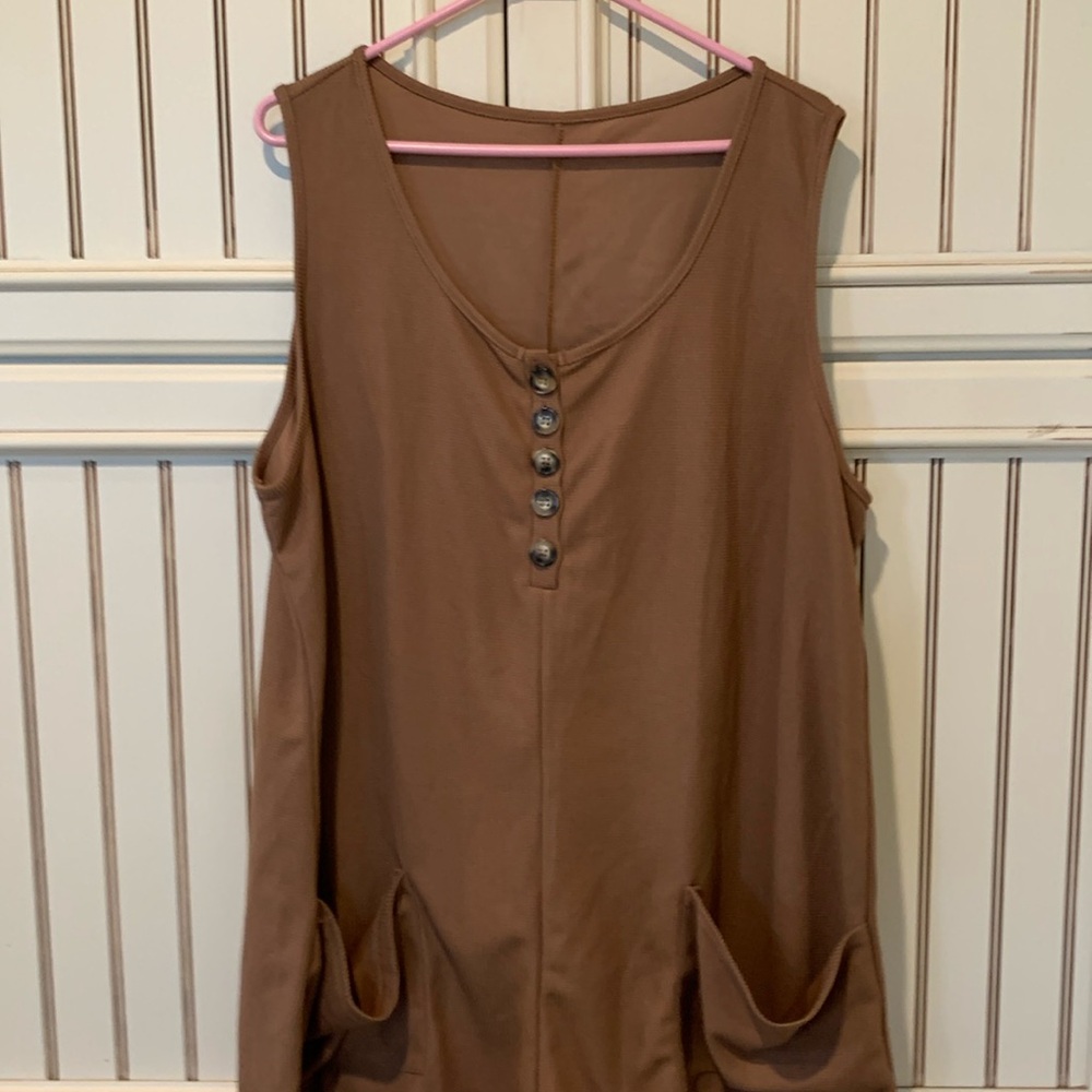 Brown waffle print jumper size 2X buttons down the front two patch pockets